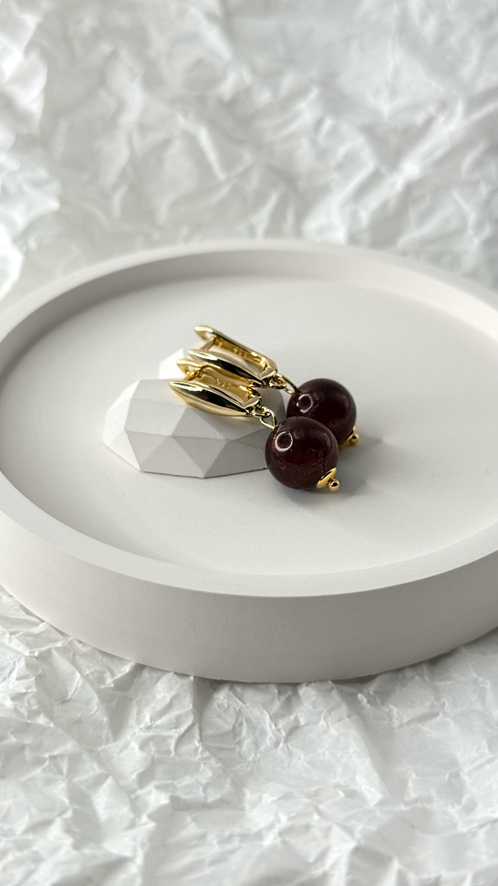 Серьги из граната