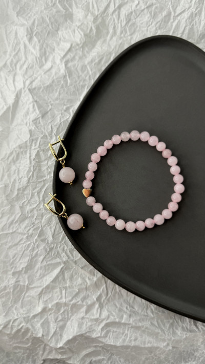 Браслет из натурального розового кварца